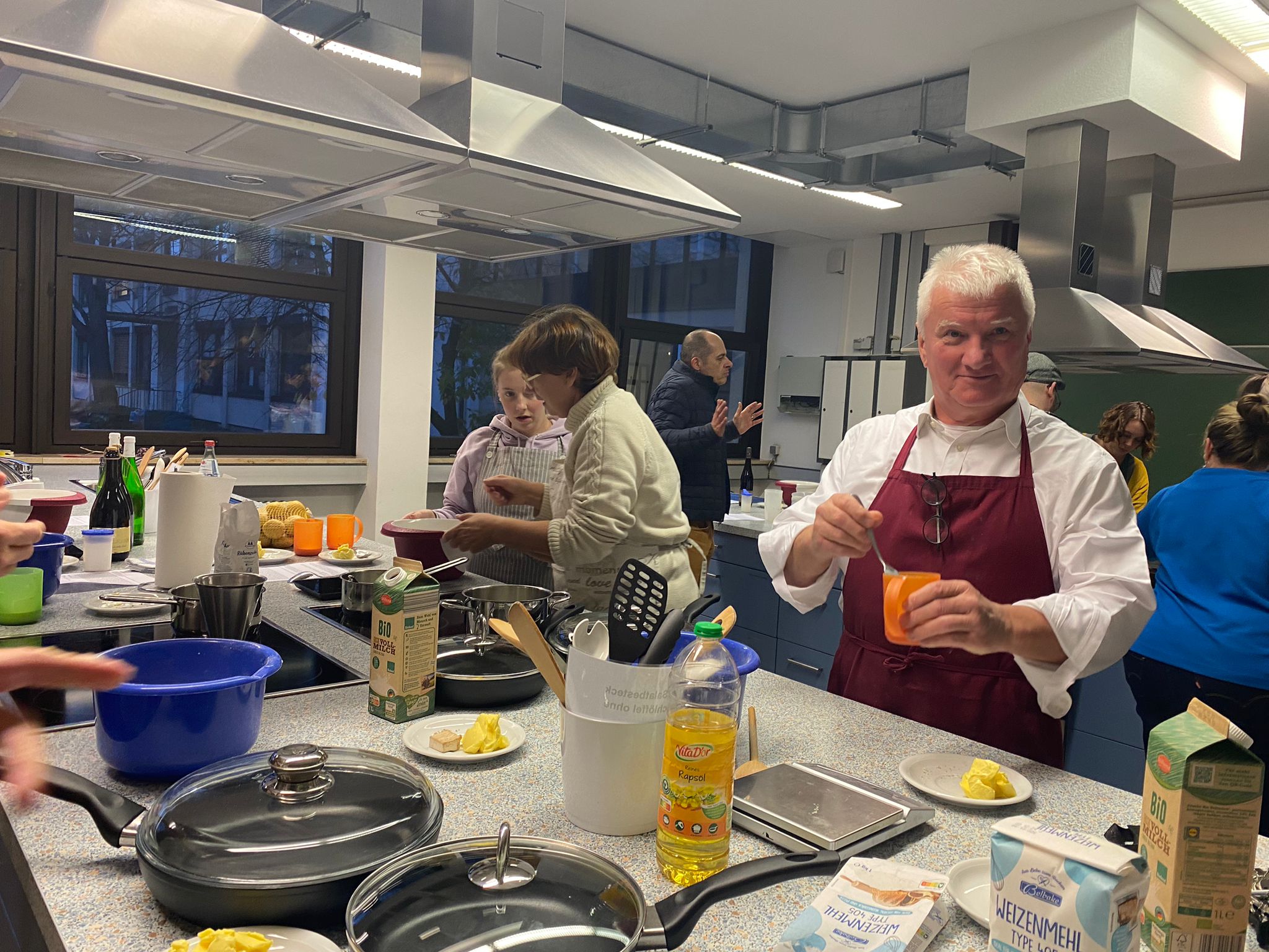 27428b5b-3e56-42e9-b74e-925f08f7f719